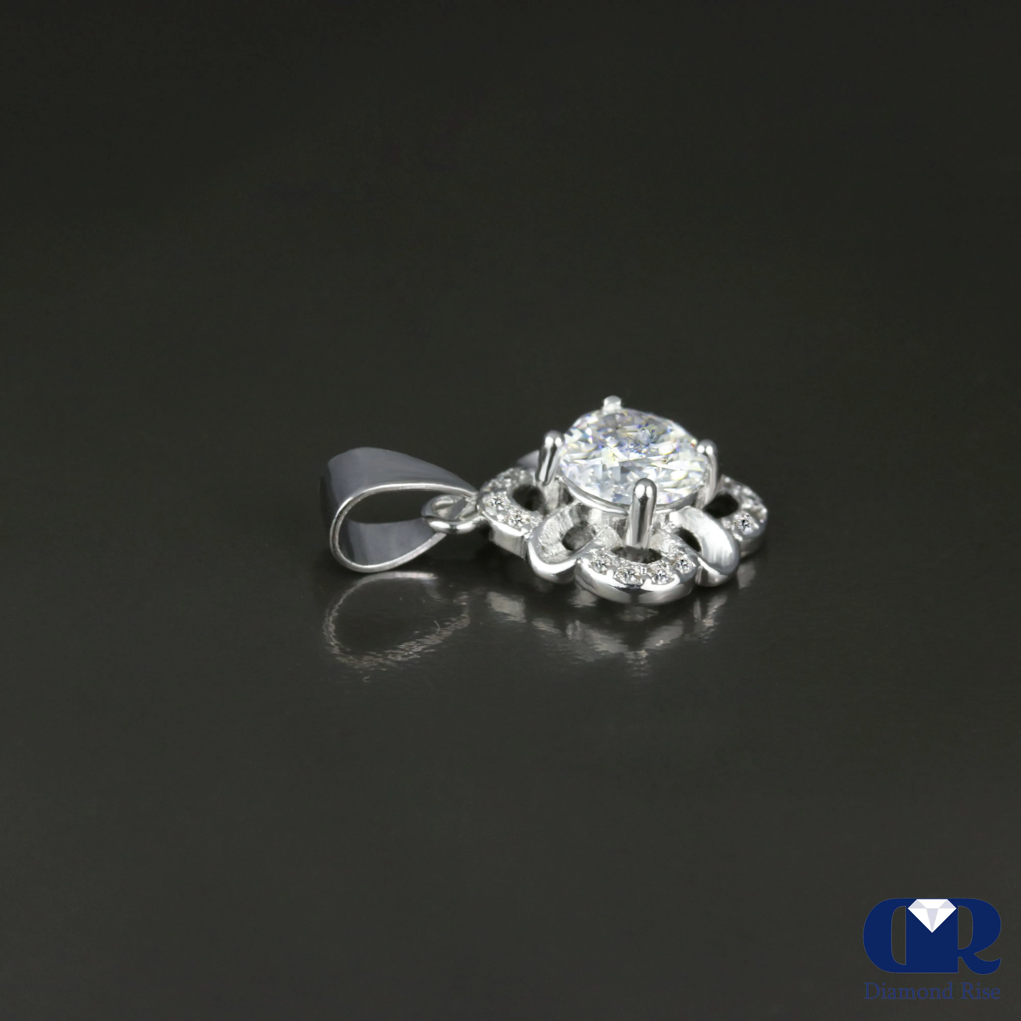 0.60 Carat Round Cut Diamond Pendant 14K White Gold With Chain