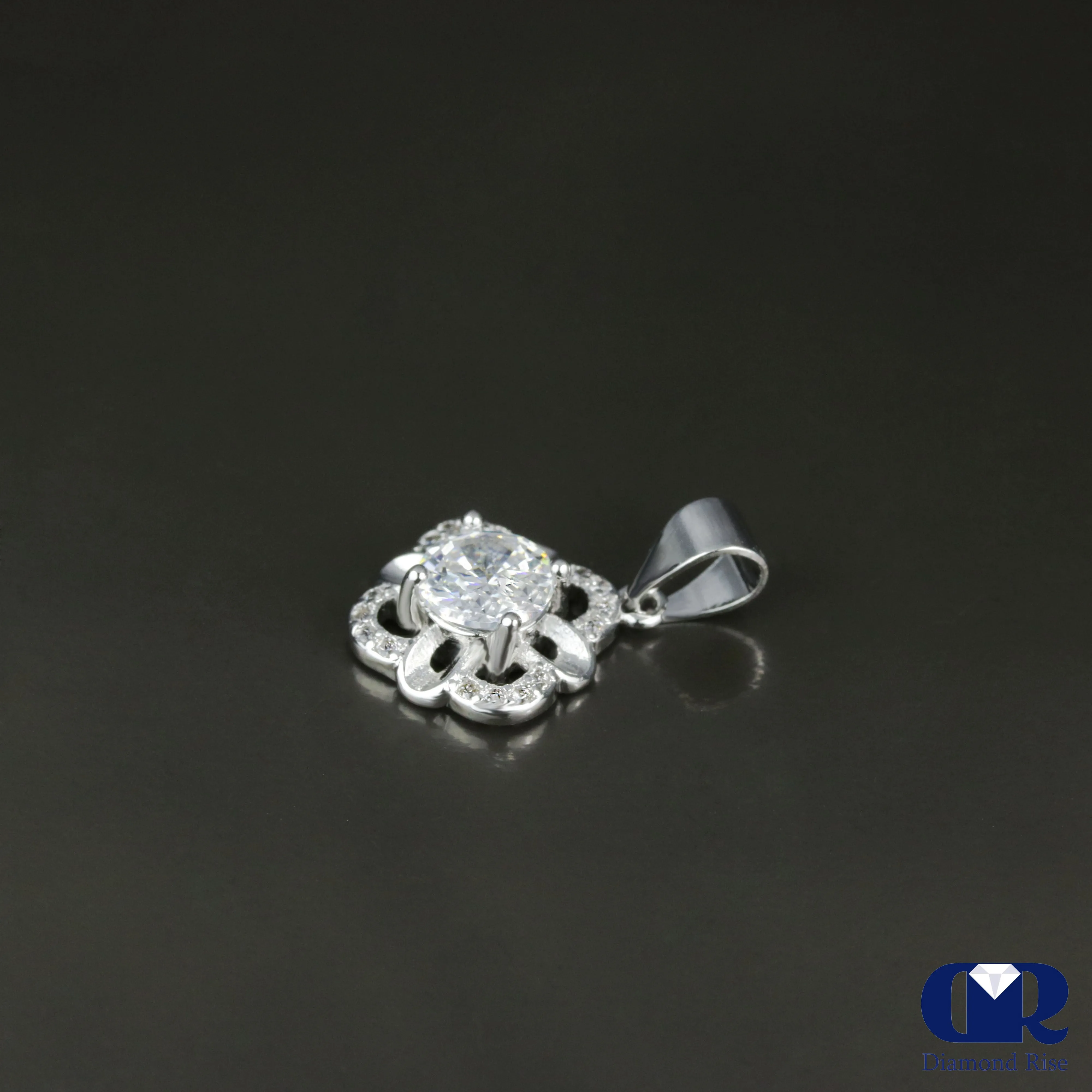 0.60 Carat Round Cut Diamond Pendant 14K White Gold With Chain