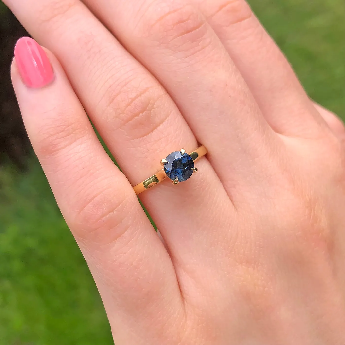 18ct Gold Deep Blue Sapphire Solitaire Ring (Size M, Resize J - P)