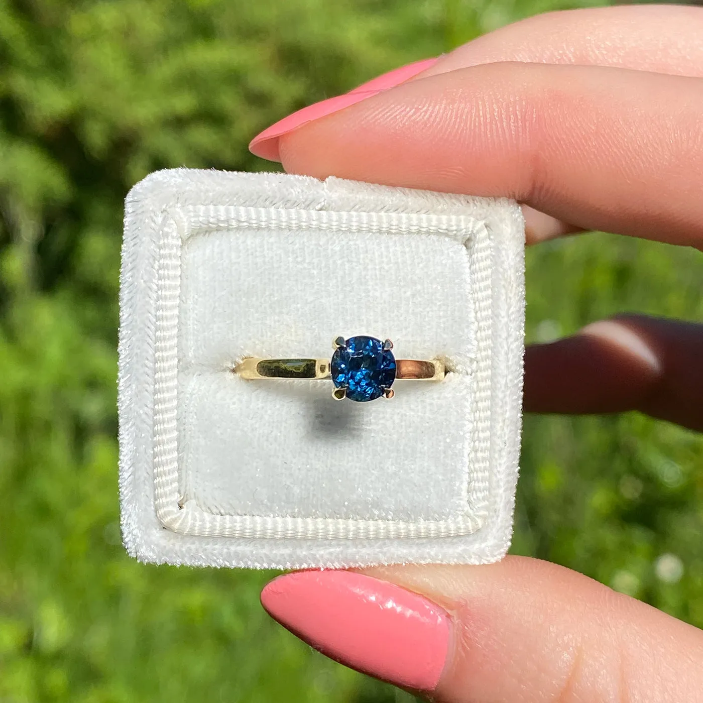 18ct Gold Deep Blue Sapphire Solitaire Ring (Size M, Resize J - P)