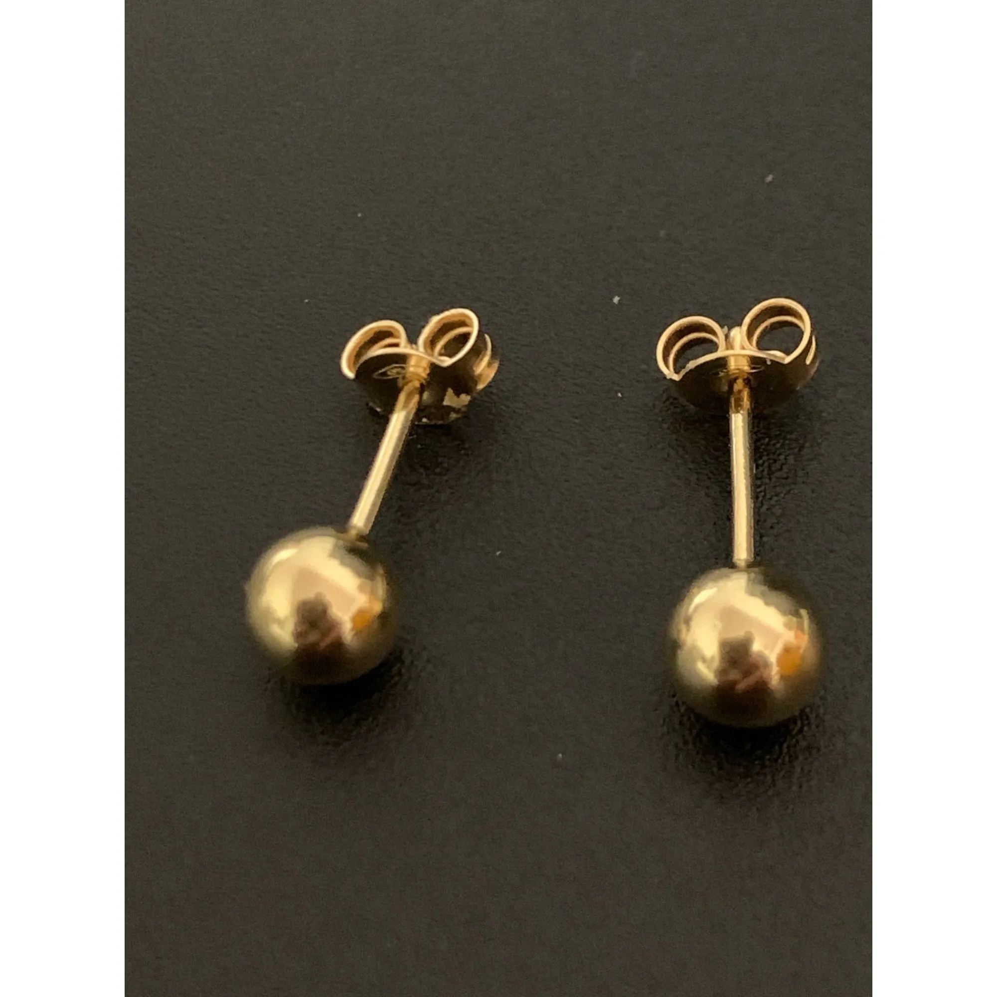 18K Gold Earrings Stud Polished Balls 1.55 grams