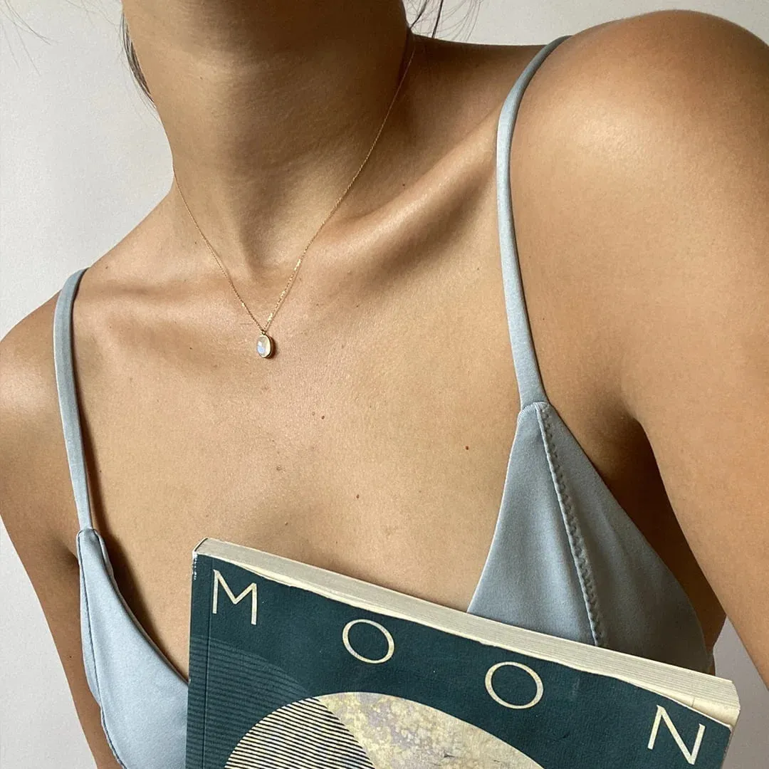 18K Gold Eve Moonstone Necklace