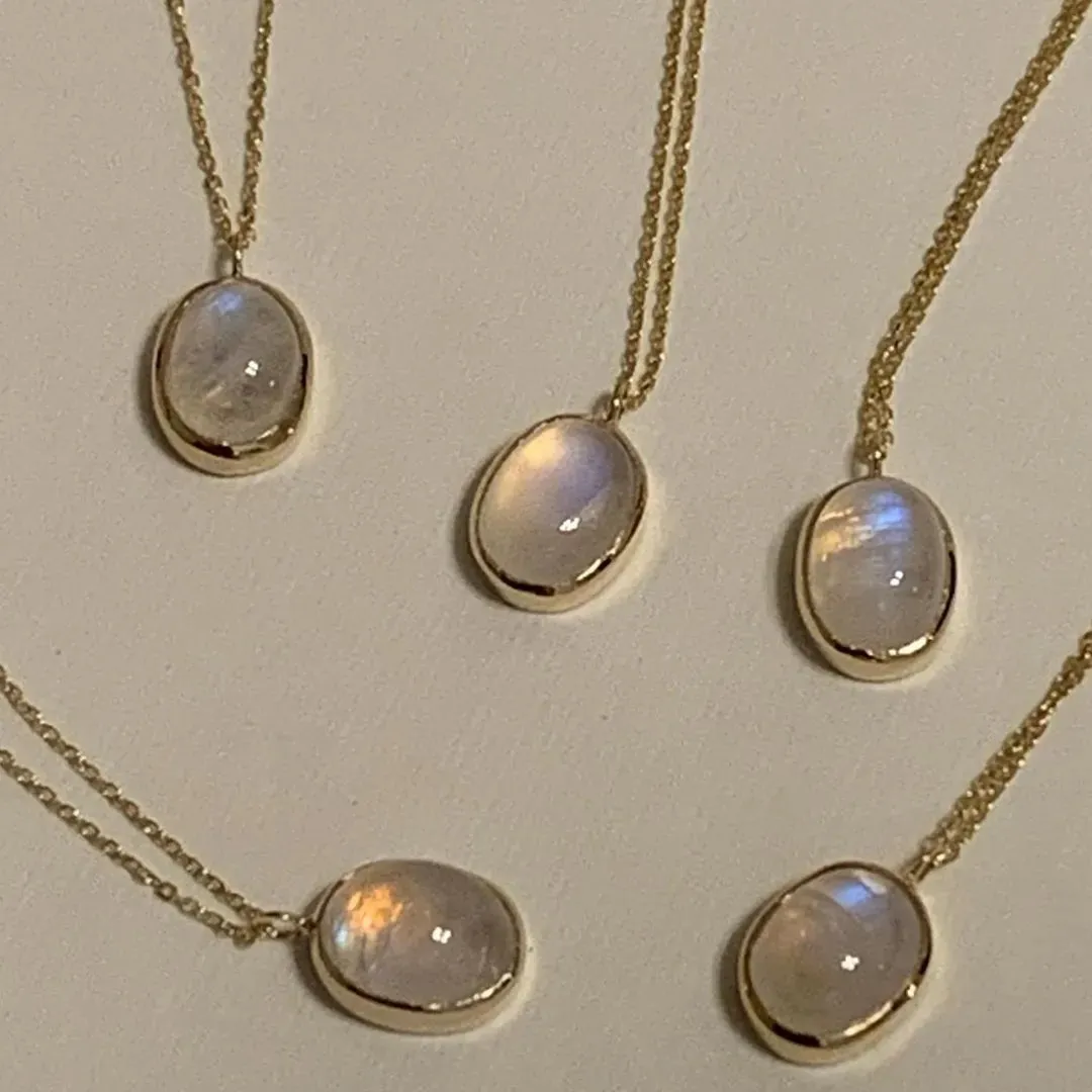 18K Gold Eve Moonstone Necklace