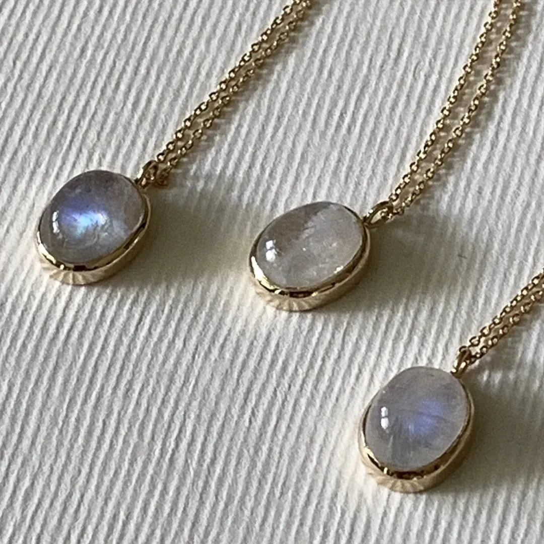 18K Gold Eve Moonstone Necklace