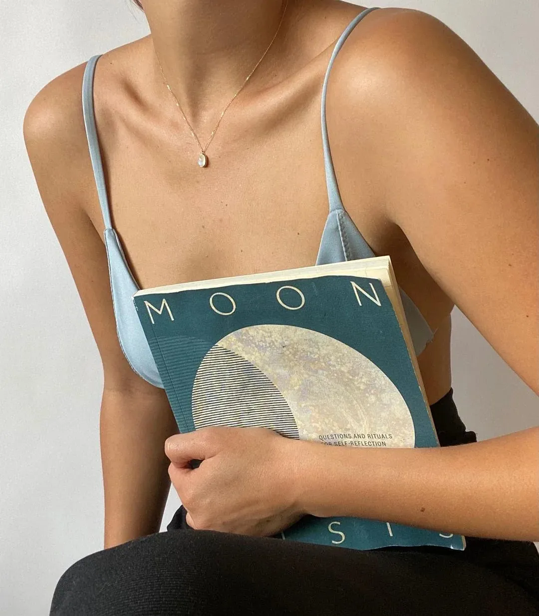 18K Gold Eve Moonstone Necklace