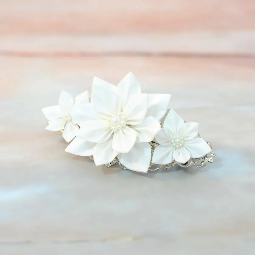 [ACCESSORY 4 PIECES] PURE WHITE (BARRETTE, BROOCH, EARRINGS, RING) | TSUMAMI KANZASHI