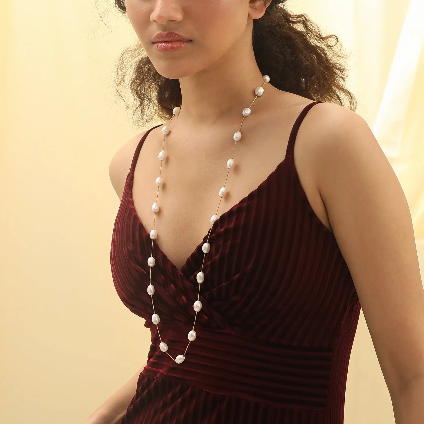 Delicate Pearl Silver Strand