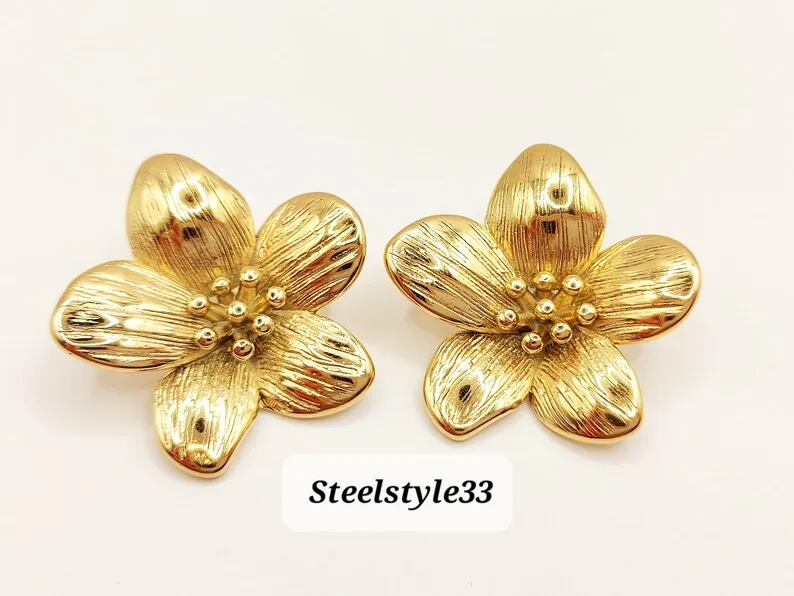 Elegant 18K Gold Plated Waterproof Floral Stud Earrings - Delicate Fashion Jewelry for Women (Copy)