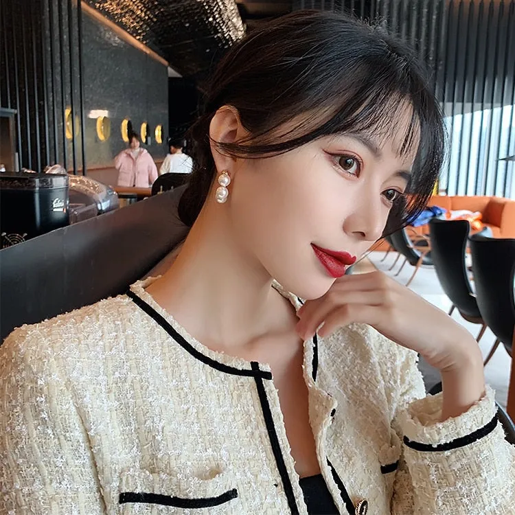 Elegant Celebrity Metal Inlaid Pearl Earrings