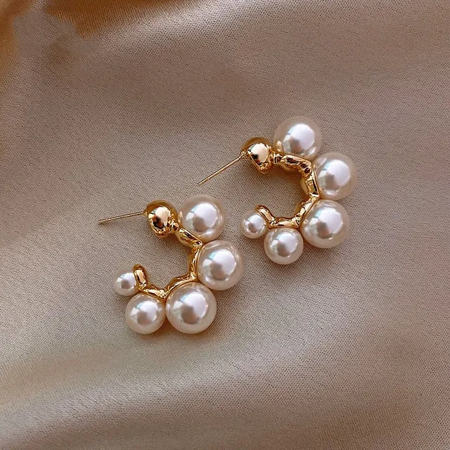 Elegant Celebrity Metal Inlaid Pearl Earrings