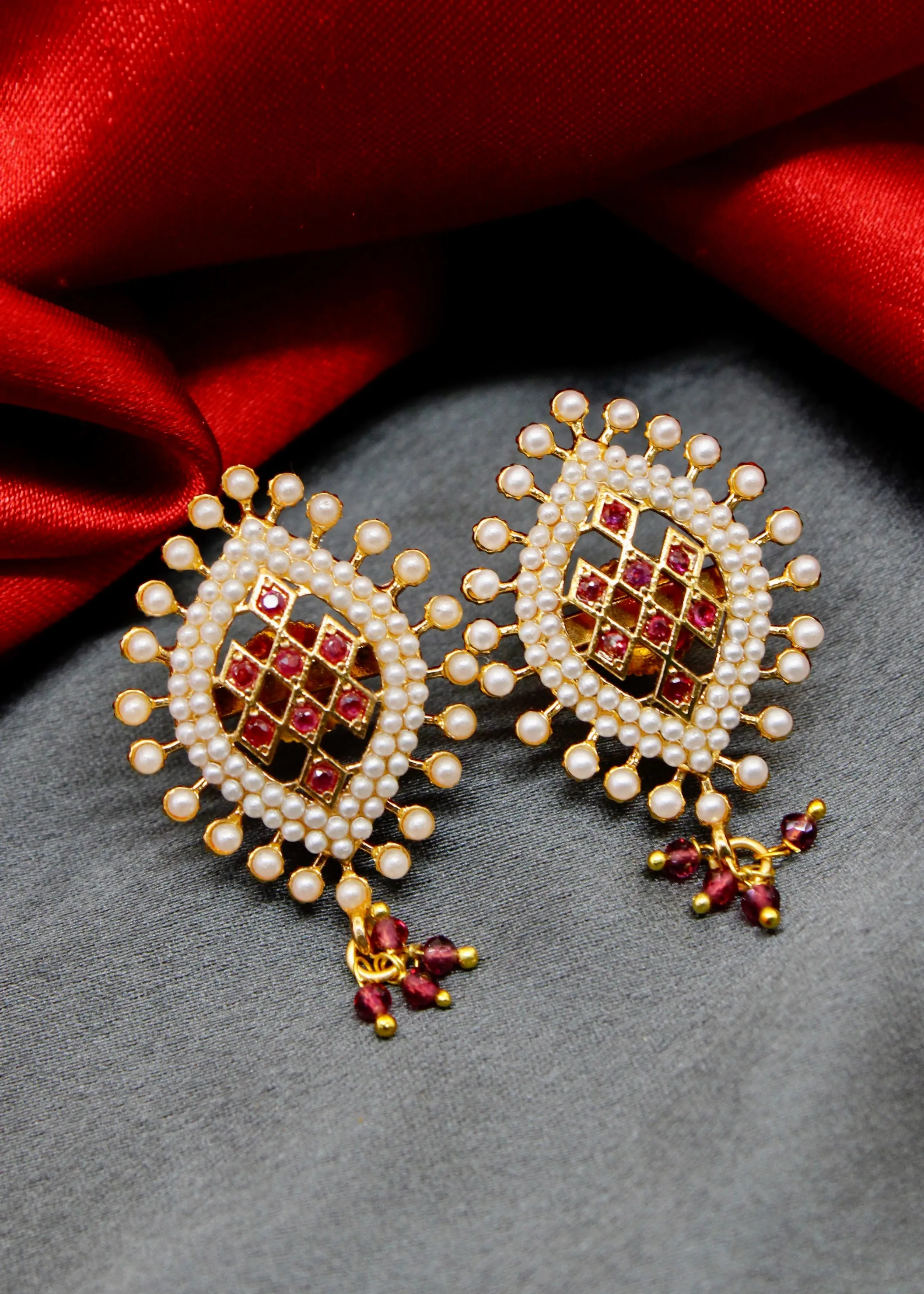 ELEGANT MOTI EARRINGS