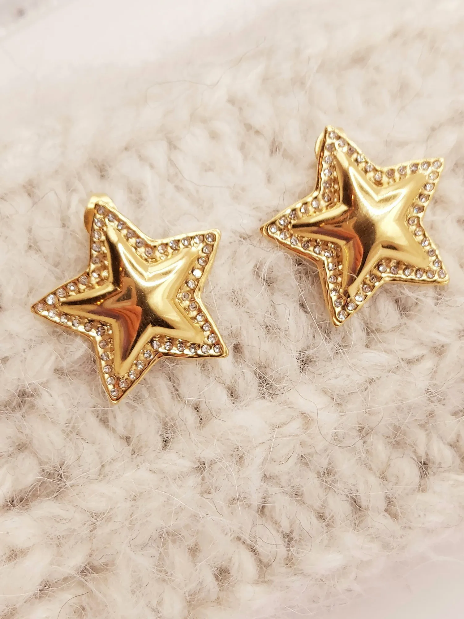 Gold star earrings Women 18k Gold Plated stainless steel, Chic stud earrings, Wedding Gift, Tarnish free, Stainless Steel
