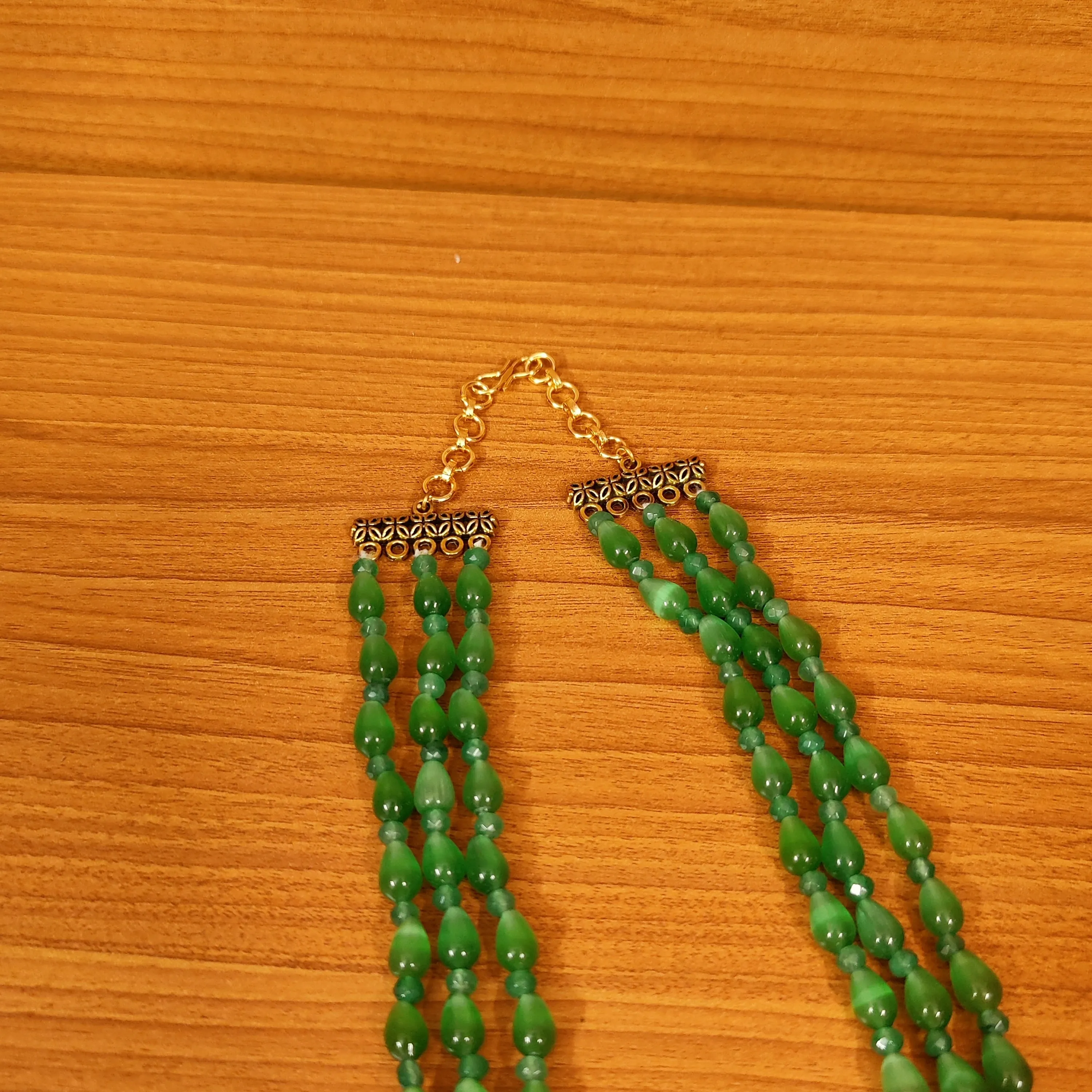 GREEN COLOUR MONALISA DROP SHAPED 3 LAYERED NECKLACE