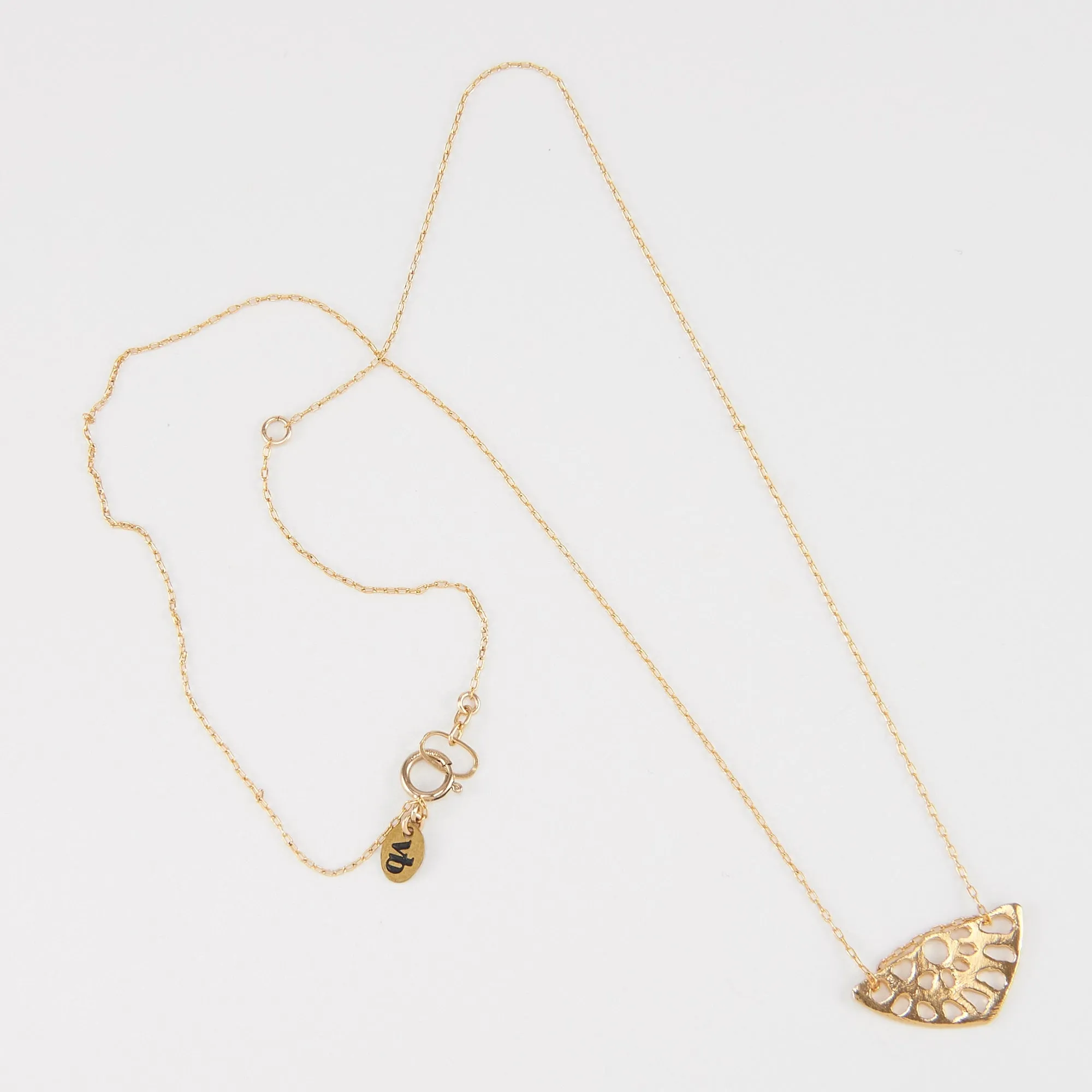 LOTUS PENDANT NECKLACE