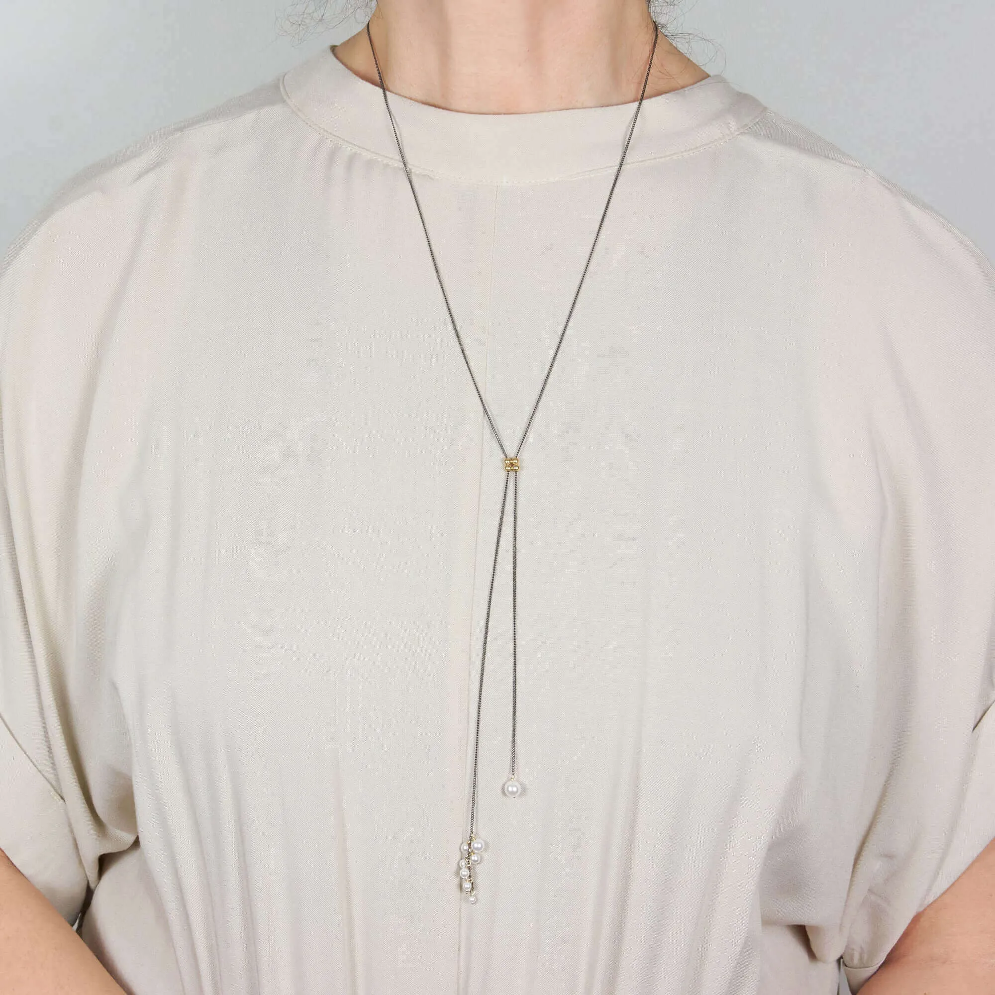 MARTI PEARLS LARIAT NECKLACE