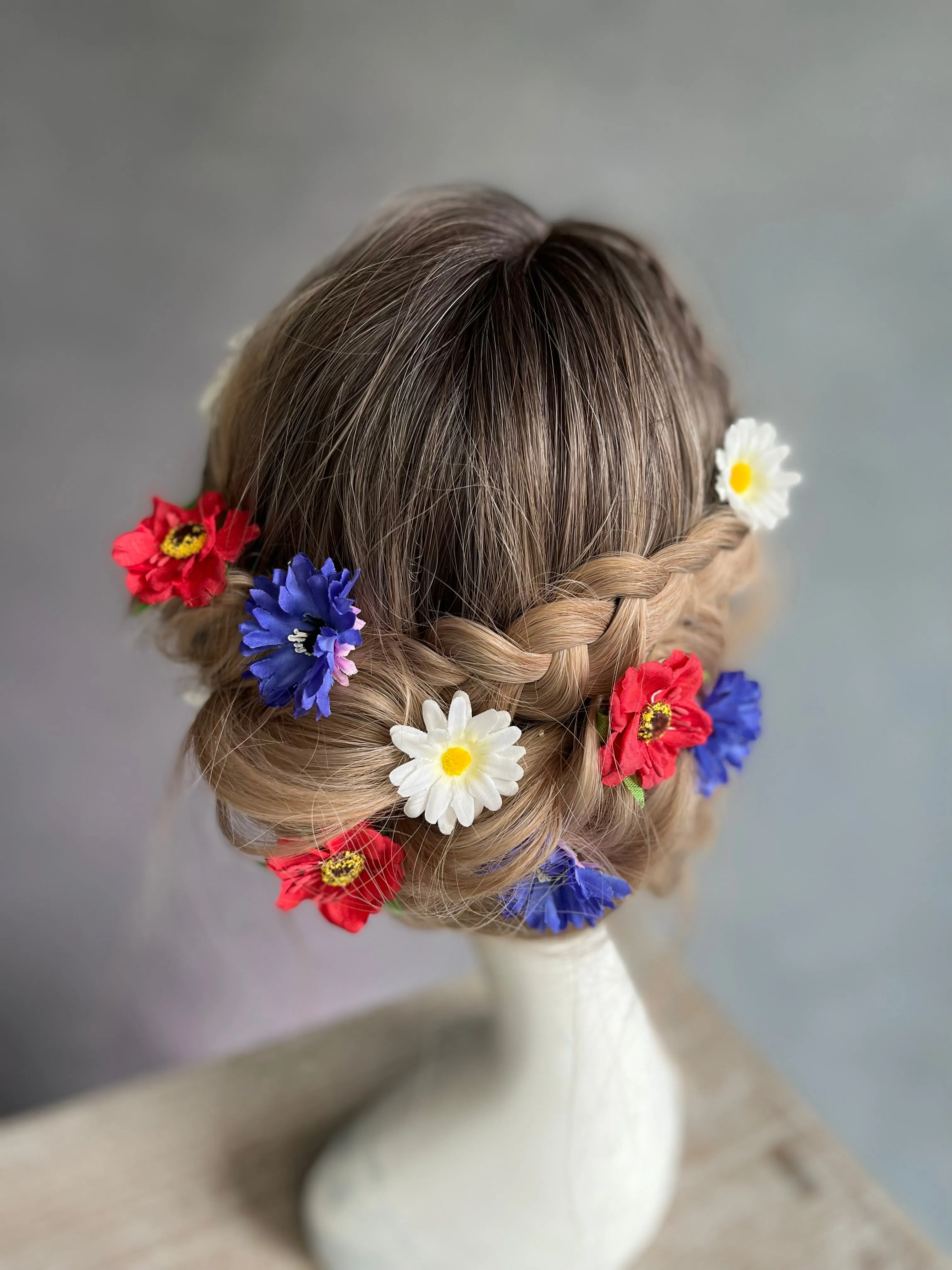 Meadow flower hairpins