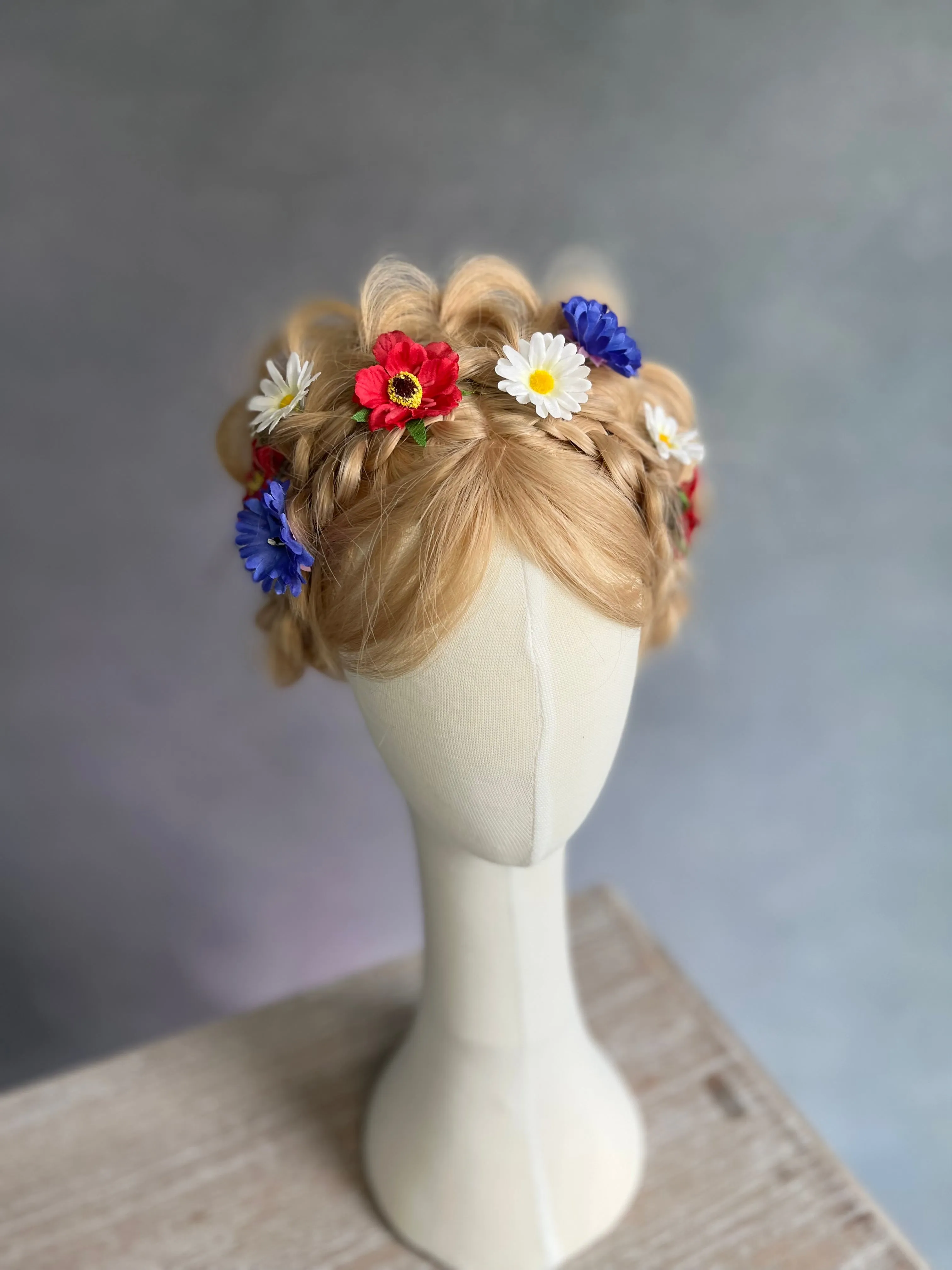 Meadow flower hairpins