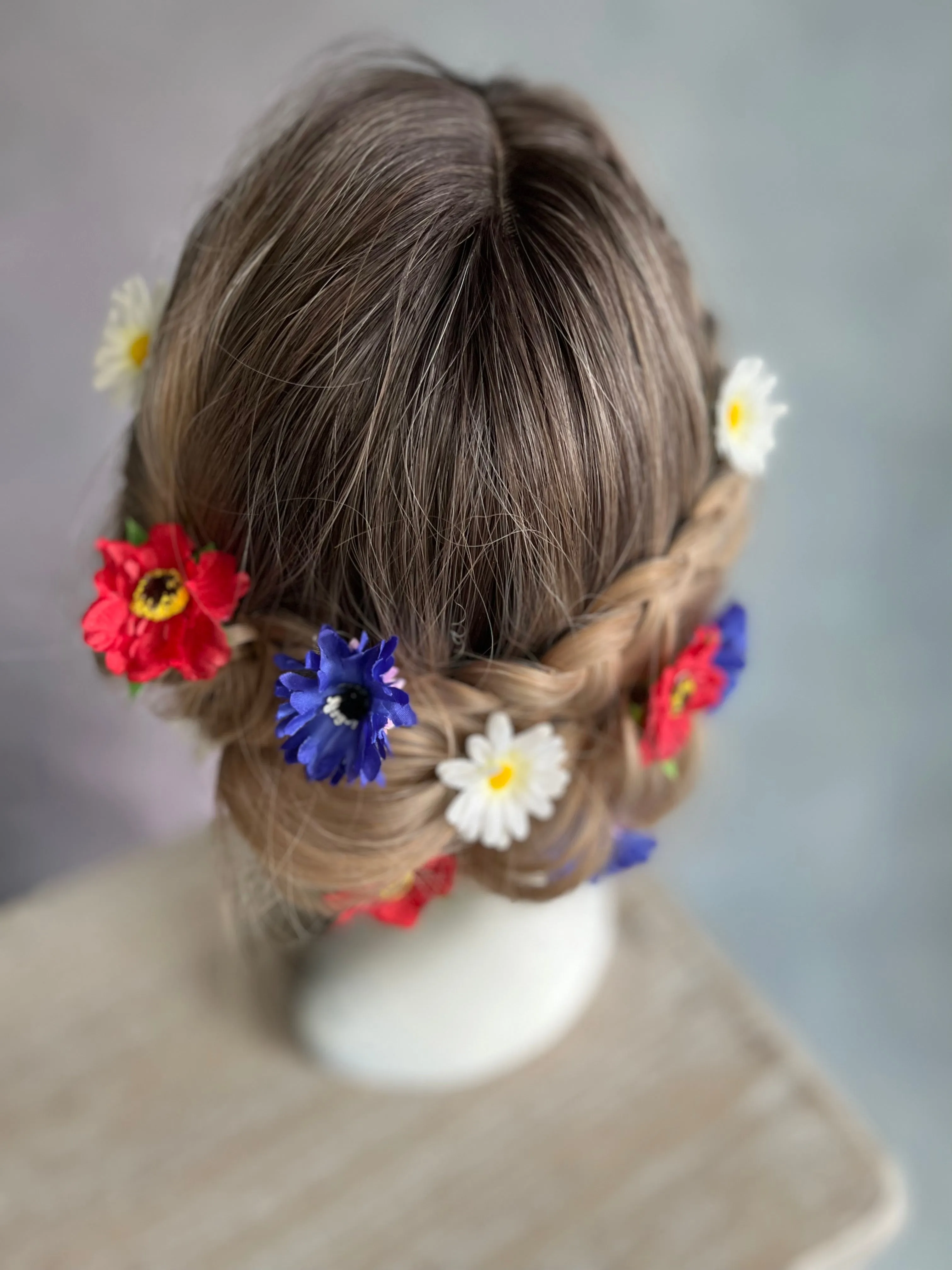 Meadow flower hairpins
