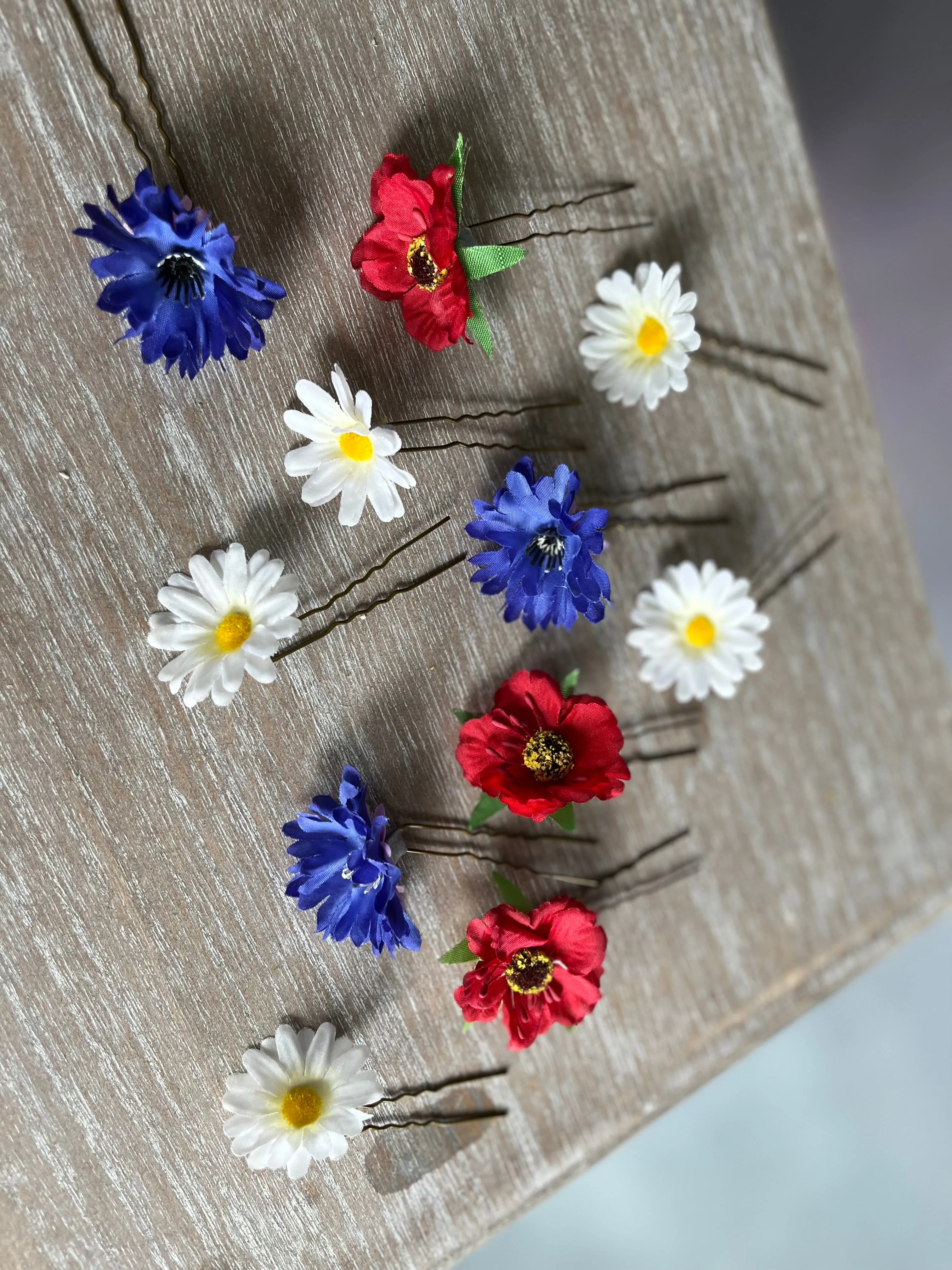 Meadow flower hairpins