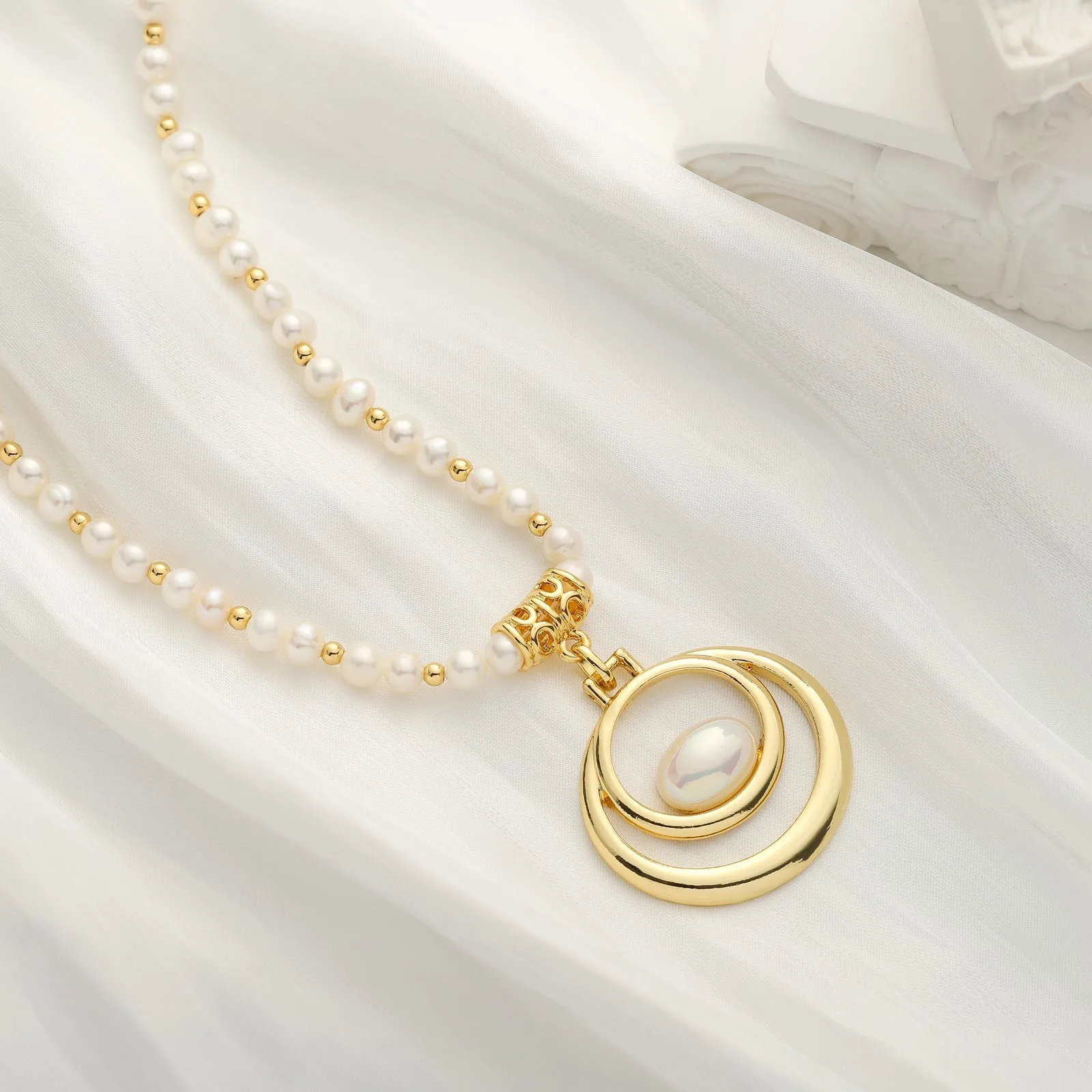 Oval Pearl Necklace