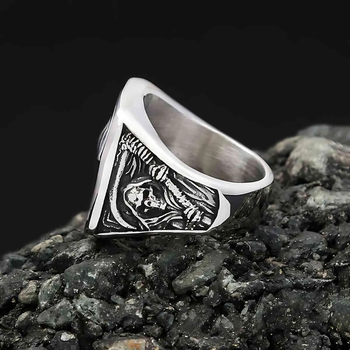 Scythe Ring