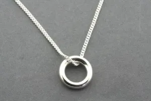 Tube circle pendant on 45 cm link chain