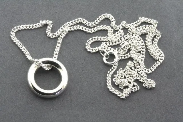 Tube circle pendant on 45 cm link chain