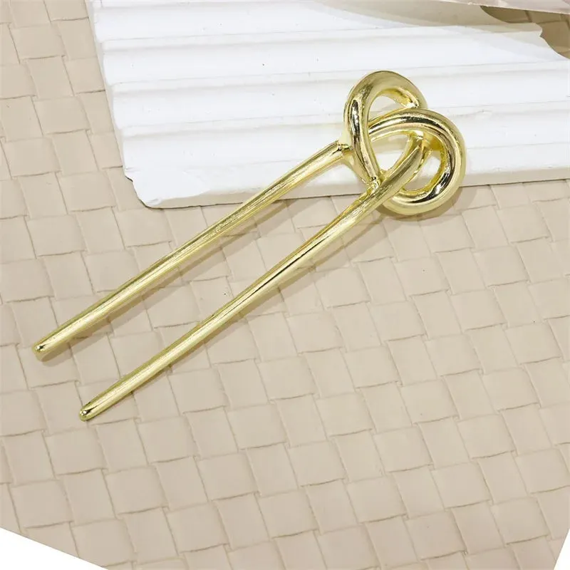 Twisted Metal Knot Geometric Hairpin