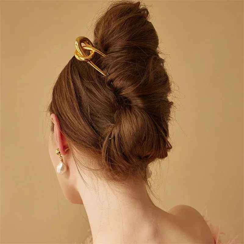 Twisted Metal Knot Geometric Hairpin