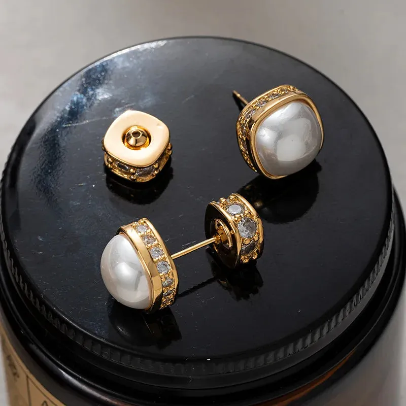 VAIGE Elegant Geometric Pearl Studs